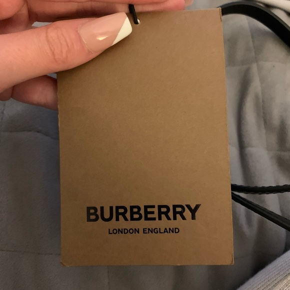 Burberry purse - Picture 6 of 7